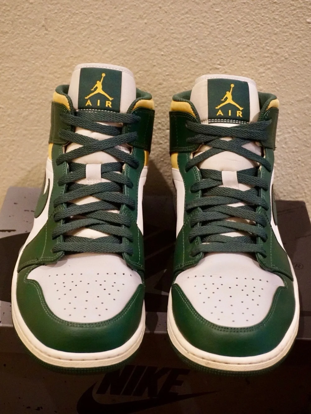 Jordan Mid-Top Sneakers - Green/White/Yellow